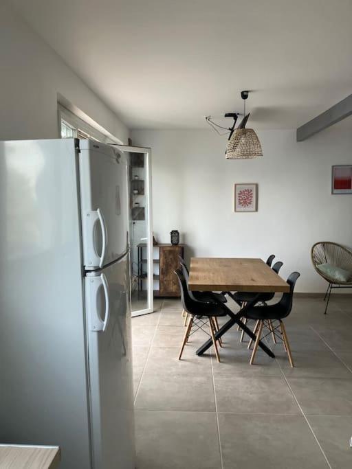 Appartement T4 Terrasse Et Vue Istres Exteriör bild