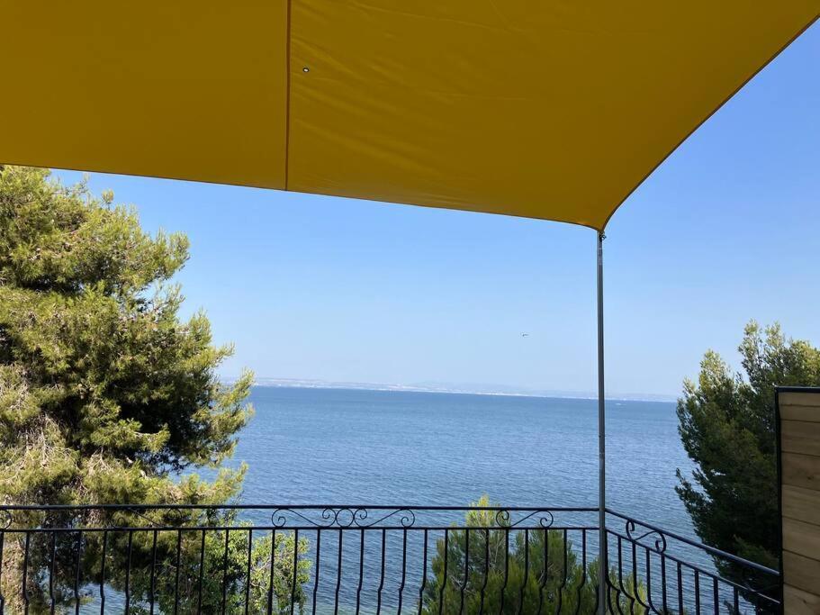 Appartement T4 Terrasse Et Vue Istres Exteriör bild