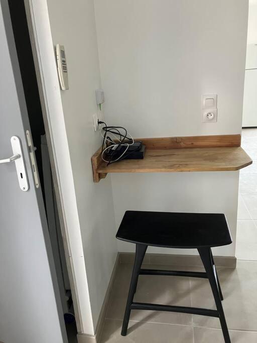 Appartement T4 Terrasse Et Vue Istres Exteriör bild