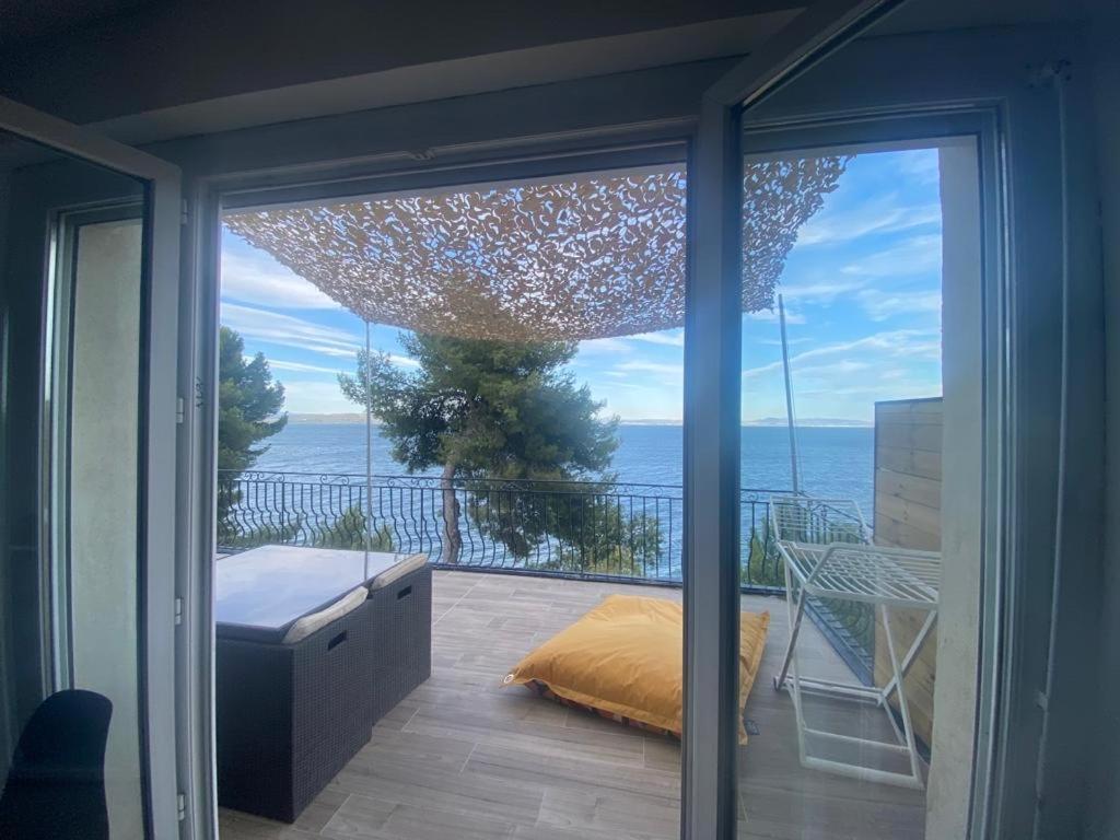 Appartement T4 Terrasse Et Vue Istres Exteriör bild